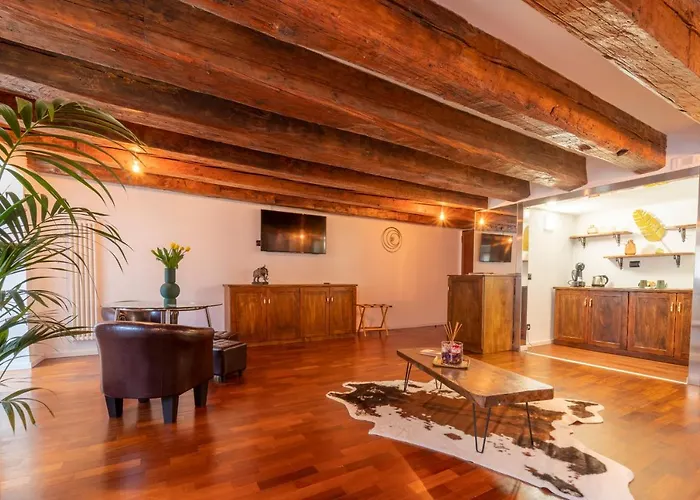 Aurelia Luxury - Piazza Delle Erbe