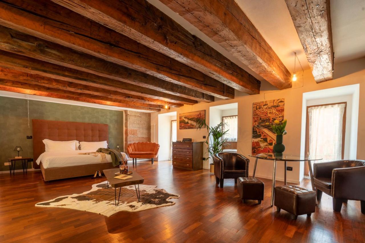 Aurelia Luxury - Piazza Delle Erbe Gasthof *