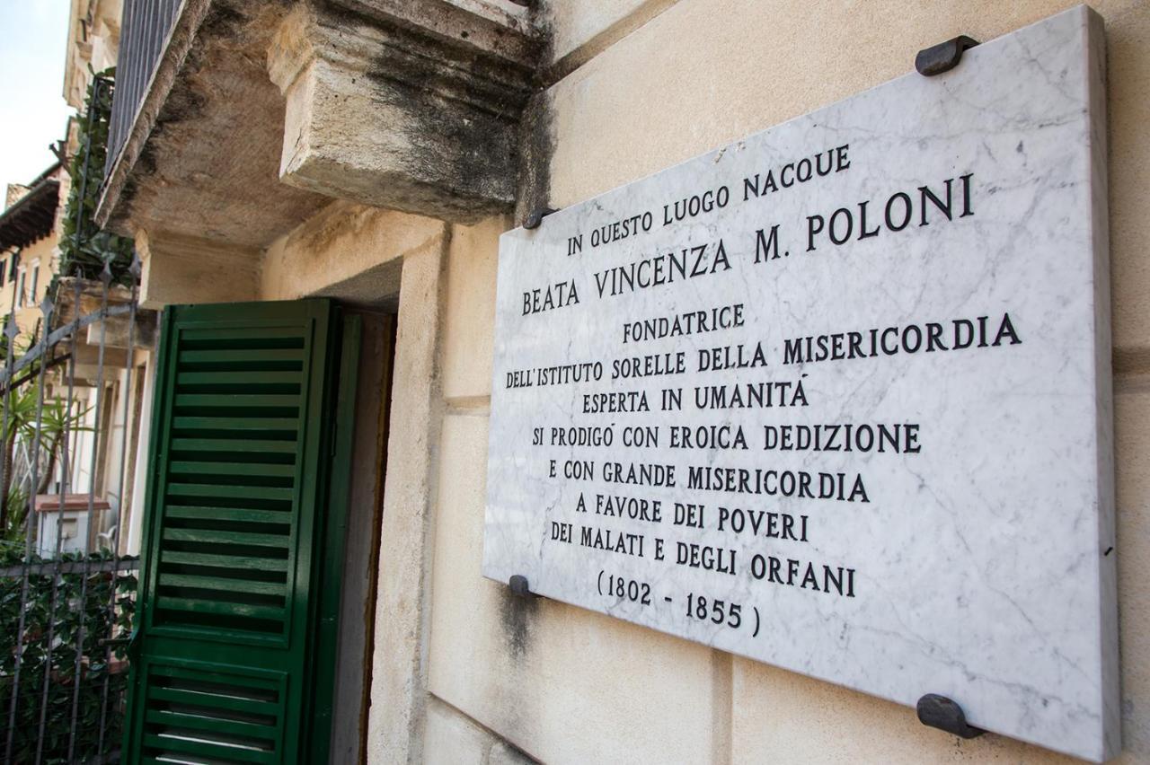 Maison d'hôtes Aurelia Luxury - Piazza Delle Erbe *